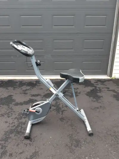 Vélo stationnaire pliable, View more