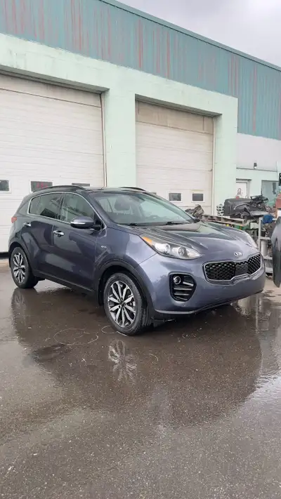 2019 Kia Sportage EX AWD – $13,000 156,722 km | Clean CarFax | Freshly Detailed | AWD Well-maintaine...