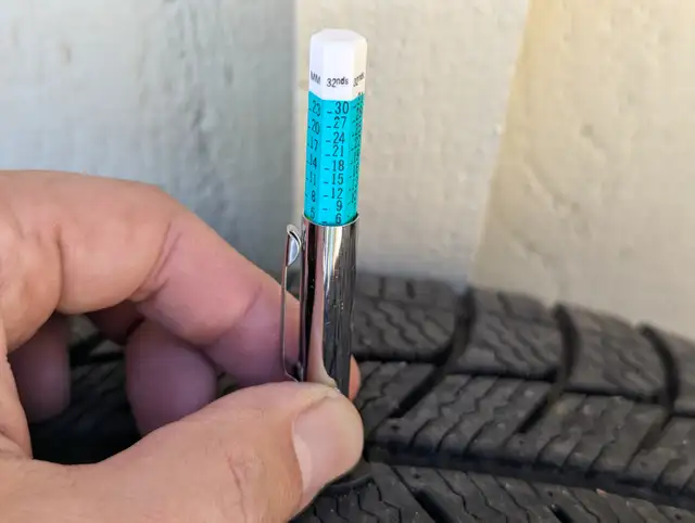 Winter Tires - Michelin X-Ice - 215/60R16 - 5x114.3 in Tires & Rims in Brantford - Image 3