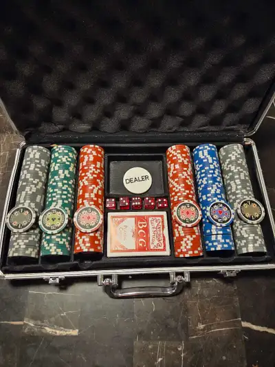 11.5g Professional Poker Chip Set with Case Poker Chips Nominations $1 $5 $25 $50 300 chips
