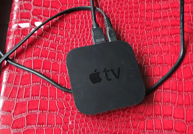 Apple TV (2nd generation) A1378 in General Electronics in Ottawa - Image 3