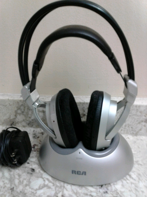 RCA Wireless headphones system $best offer$ in General Electronics in City of Toronto - Image 2