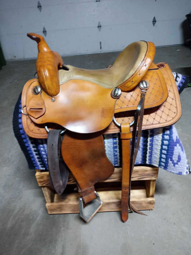 Ozark Texas King Saddle in Other in Calgary - Image 2