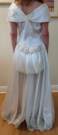  Size 10 - shoulder wrap wedding dress
