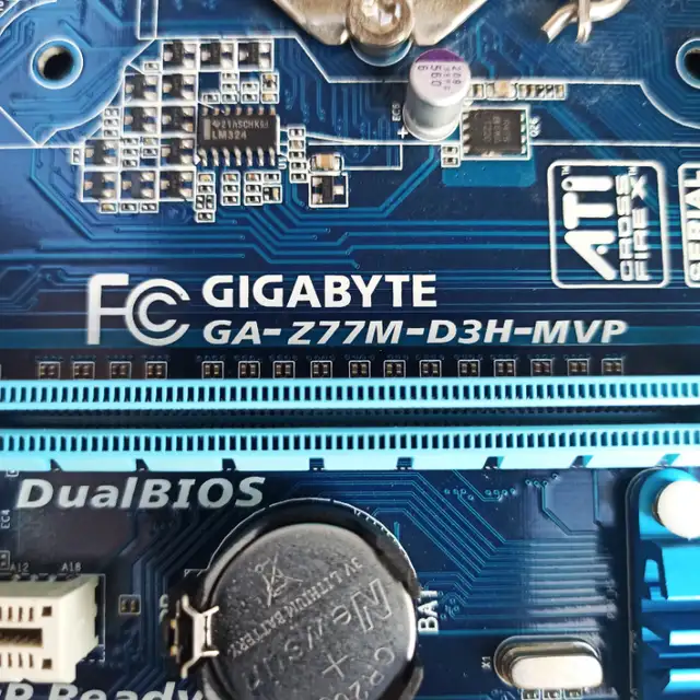 Motherboard GIGABYTE  GA-Z77M-D3H-MVP in Desktop Computers in Mississauga / Peel Region - Image 3