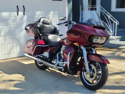 Complete service done at Badlands 2024 with 83,452km. Have installed new battery, new highway pegs,...