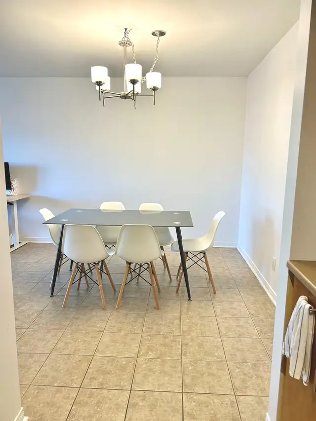 2 Beds 1 Bath - Apartment in Long Term Rentals in Longueuil / South Shore - Image 3