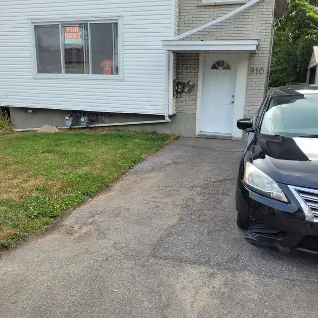 $ 850.⁰⁰ Per Month All Incl. -- Watson Street -- UNFURNISHED