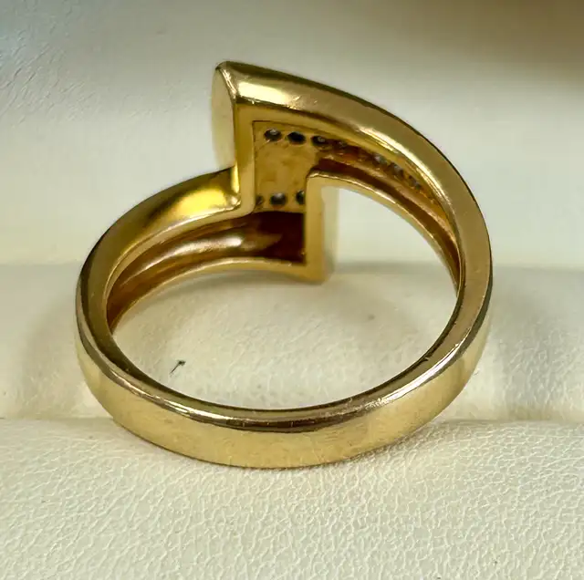 18K Diamond Ring 63240706271747123