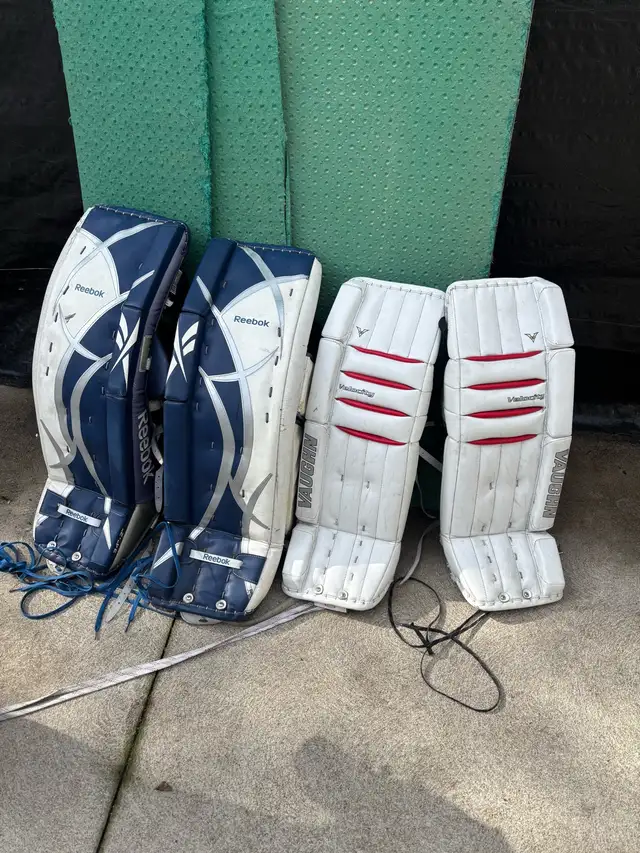 goalie equipment  in Hockey in City of Toronto - Image 4