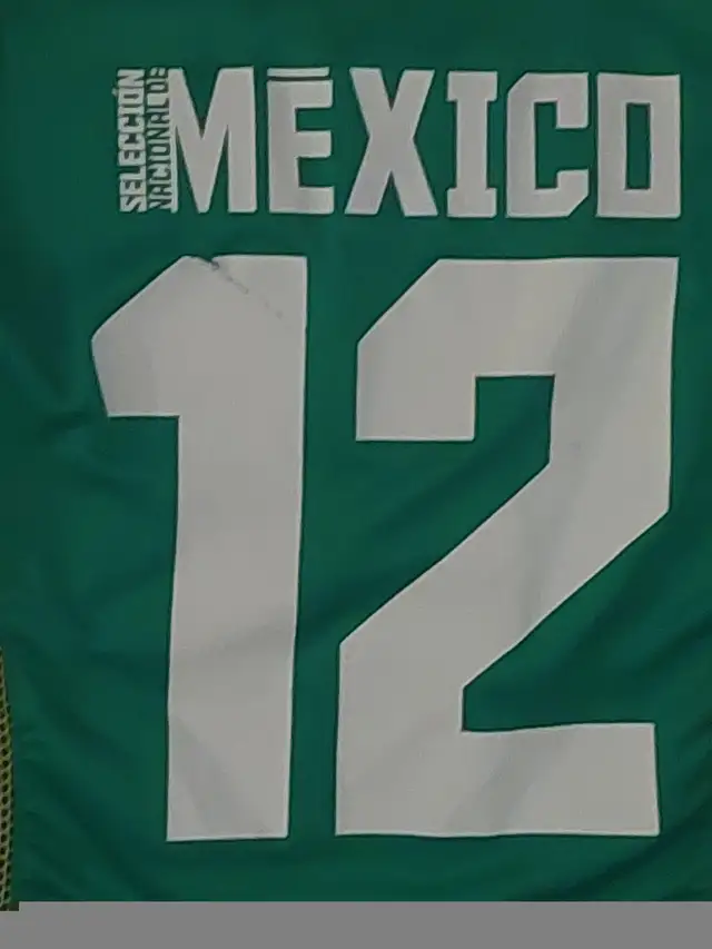 Mexico soccer jersey VG shape Kids Size 2 $10 in Clothing - 2T in Calgary - Image 3