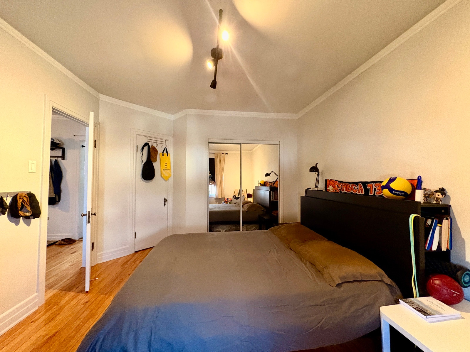 2440 Av. de la Salle — photo 3