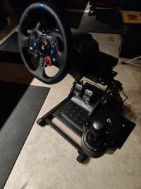 MINT Logitech G29 Racing Wheel Kit, manual shifter & stand