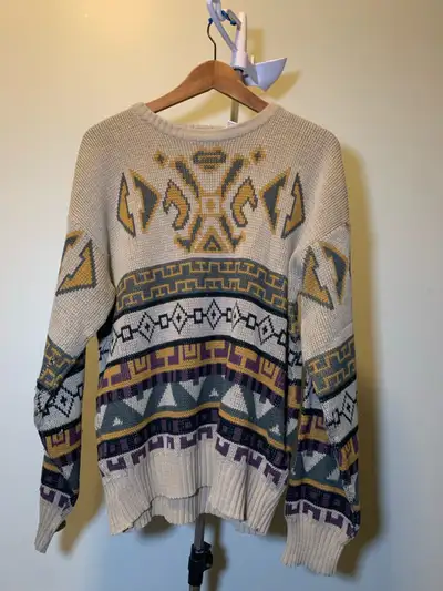 MADE IN KOREA VINTAGE SWEATER SIZE MEDIUM , View more