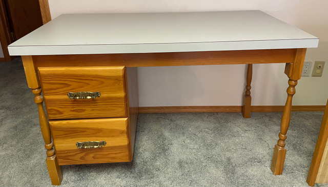 Desk with drawers  in Desks in Nipawin