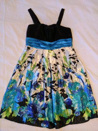 Dress - Blue Floral Jolie Size S-M/8