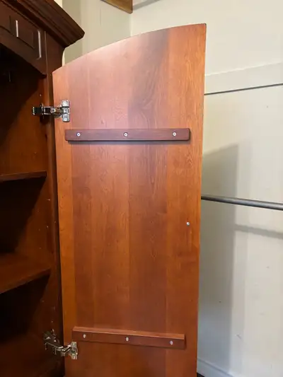 Dresser in great condition, View more