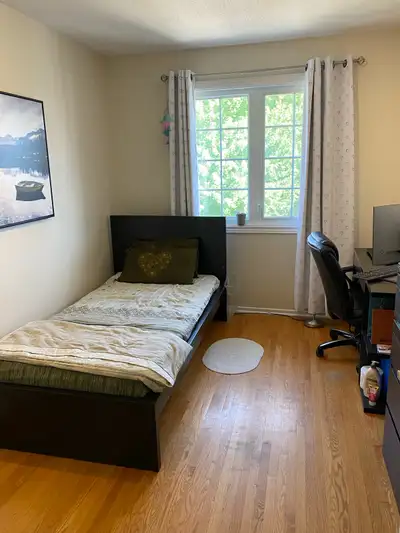 GIRLS ONLY- 3 rooms