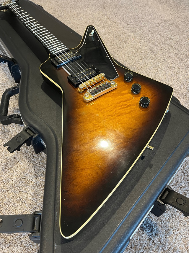 1981 Gibson Explorer E2 Tobacco Burst in Guitars in Calgary - Image 4