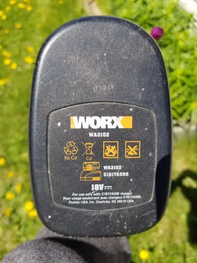18v weed eater in Lawnmowers & Leaf Blowers in Napanee - Image 5