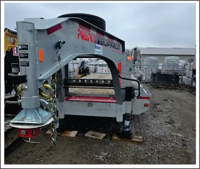 Plate-forme 30' ( 25’+ 5’) Largeur du plancher 96’’ Frame H-Beam 12’’ @ 22 lbs au pied Travers en ch...