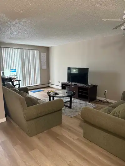 1 bedroom and 1 bathroom with den