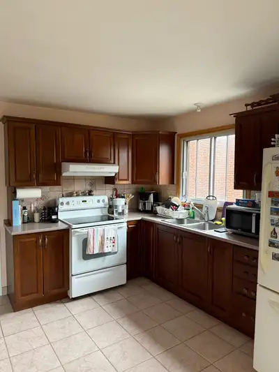 3 beds 1.5 bath apartment