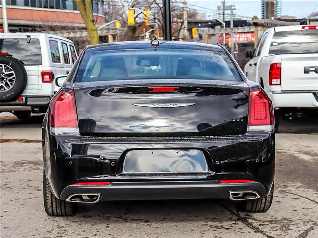 2023 Chrysler 300 tour Touring-L 4dr Rear-Wheel Drive Sedan  in Cars & Trucks in City of Toronto - Image 3
