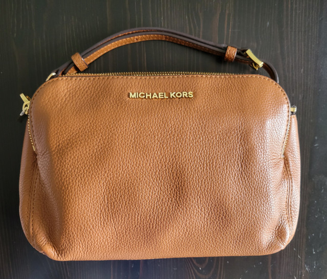 Micheal Kors crossbody bag for sale in Women's - Bags & Wallets in Markham / York Region