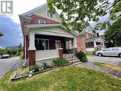 House for Rent in Downtown Kitchener. 5 bedrooms and 4 parking spaces. Outdoor shed also included. U...