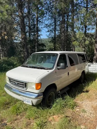 2007 Ford Econo 15 Passenger Van Odometer: 153,903 km VIN: 1FBSS31L37DA89969 The Van has been recent...
