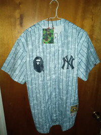 Bape x New York Yankees m&n MLB jersey size medium new nwt