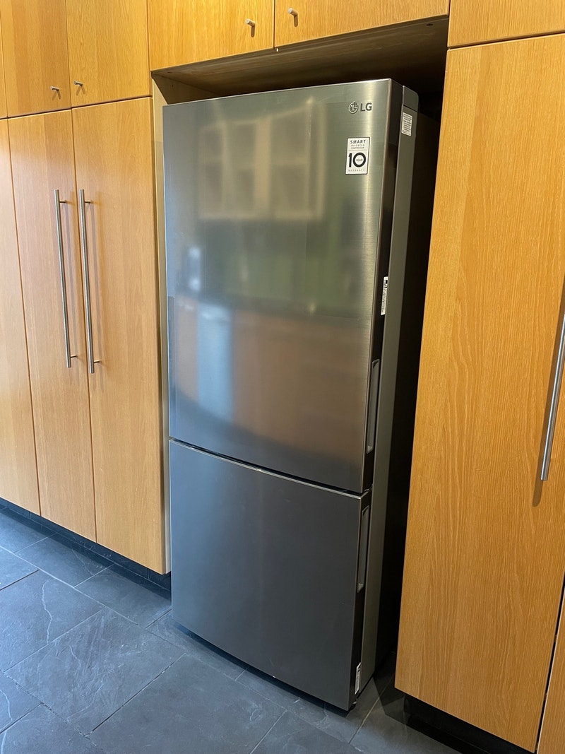 [PENDING] LG 28" CounterDepth Fridge Brand New Refrigerators