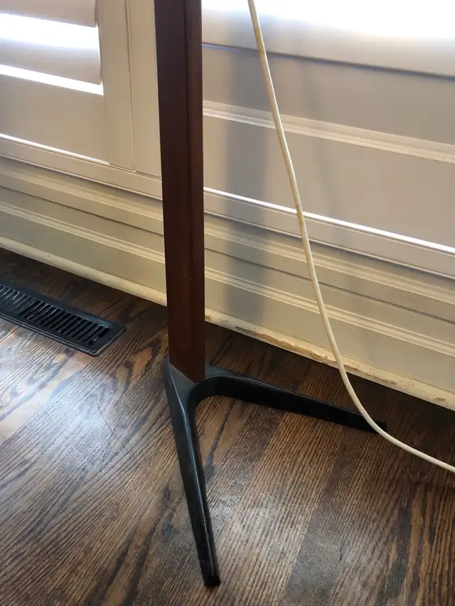 MCM Teak Floor Lamp in Indoor Lighting & Fans in City of Toronto - Image 5