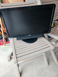 DELL  21.5"  Monitor with Speaker.