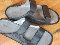 Naot Black Sandals size 42 - Women's 11