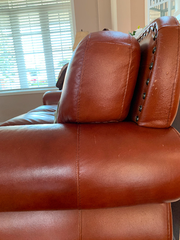Leather Couch in Couches & Futons in Markham / York Region - Image 3