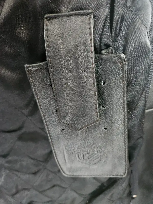 Manteau en cuir noir pour homme médium in Men's in St-Georges-de-Beauce - Image 4