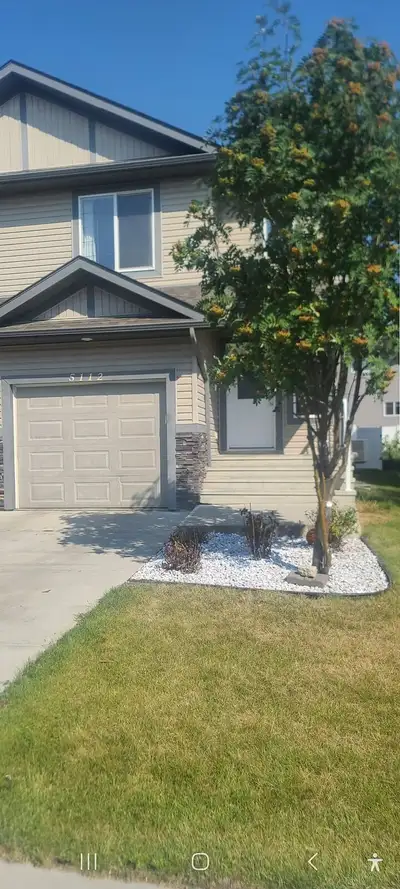 Duplex in McConachie Landing with Central Air-conditioning