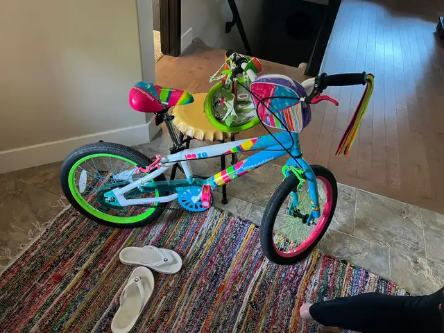 Little Miss Matched Children’s Bicycle (16”) in Kids in Strathcona County - Image 2