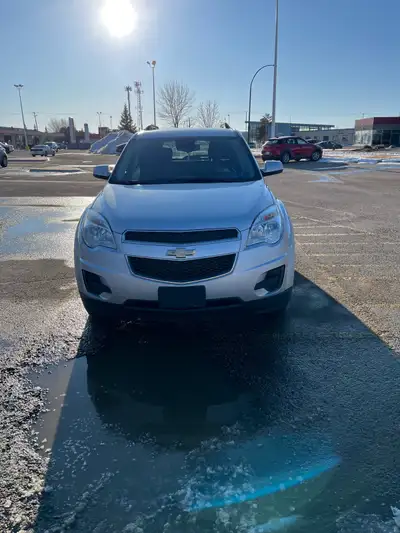 2015 equinox, just over 200,000 kms. Year old tires, seasonal and winters on rims. Always full synth...