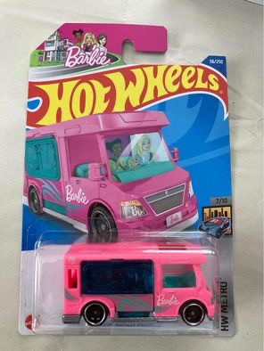 Hot Wheels 1:64 scale Barbie collectibles in Toys & Games in Trenton - Image 2