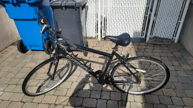 velo hybride Louis Garneau  in Cruiser, Commuter & Hybrid in Longueuil / South Shore - Image 2