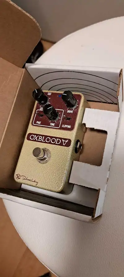 Keeley Oxblood OD Asking $180 No delivery. Message with postal code for shipping - usually around $2...