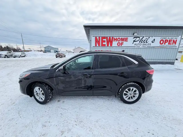 2021 FORD ESCAPE SE AWD *ONLY 49,000KMS !! * CERTIFIED * FINANCI in Cars & Trucks in Sudbury - Image 3
