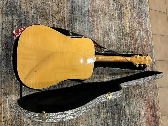 Acoustic Guitar: Guild D-30 (USA) in Guitars in Ottawa - Image 3