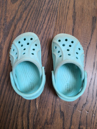 Crocs toddler size 5 or C5