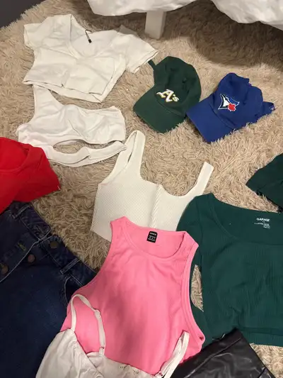 Tons of clothes i don’t wear anymore sizing ranging from xxs-med jeans size 1 text me for pricing!!...