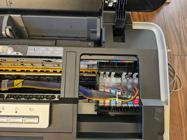 Epson R2880 in Printers, Scanners & Fax in Markham / York Region - Image 5