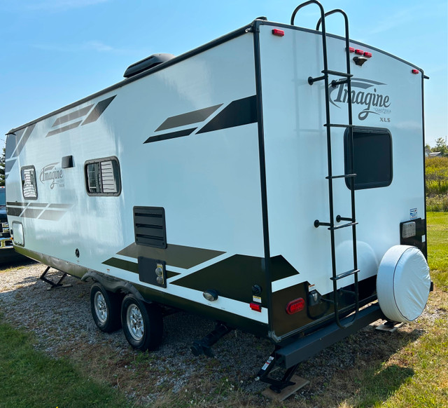 2019 Grand Design Imagine XLS Travel trailer in Travel Trailers & Campers in Yarmouth - Image 4